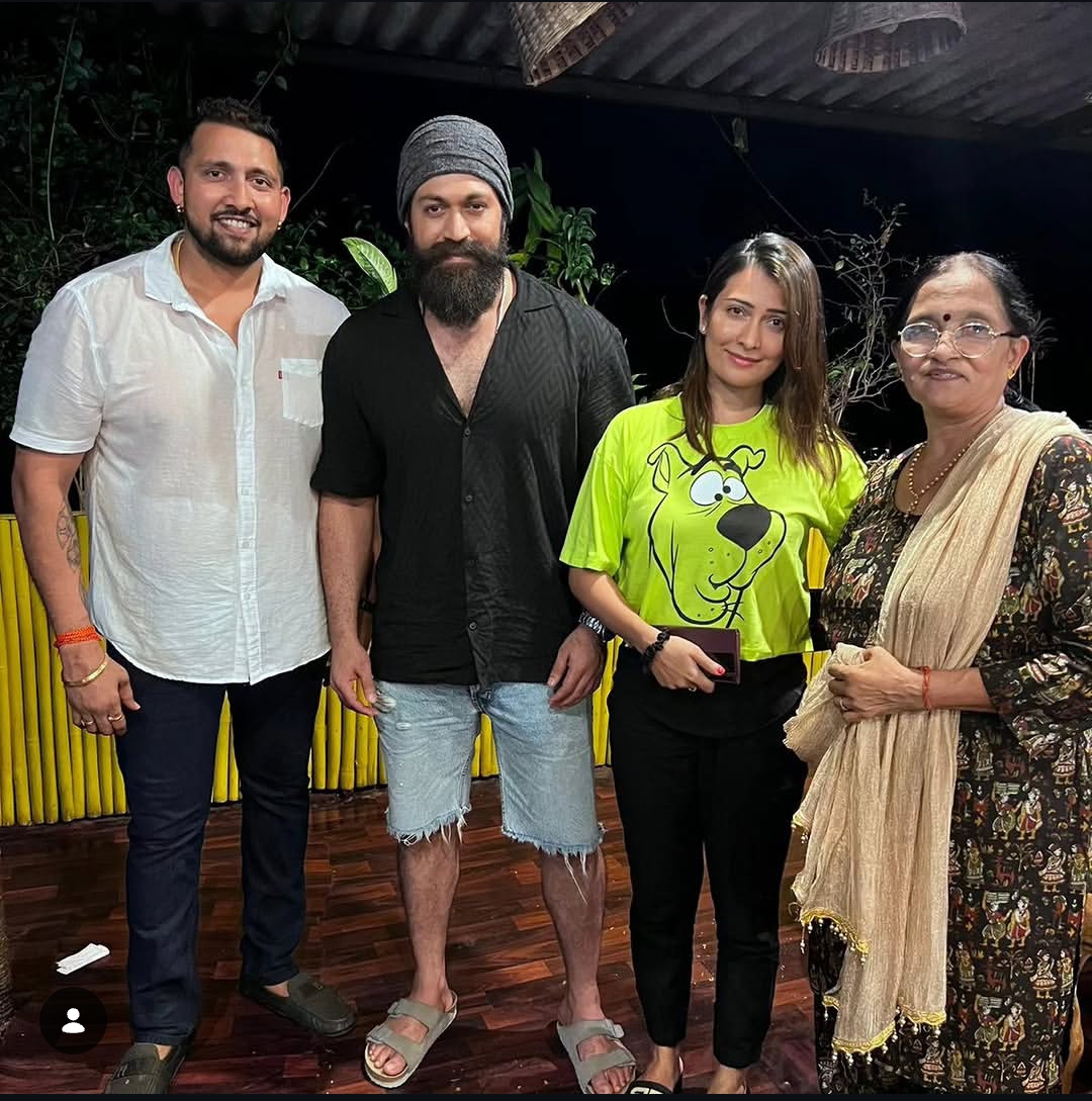 Evening guests at Smita's